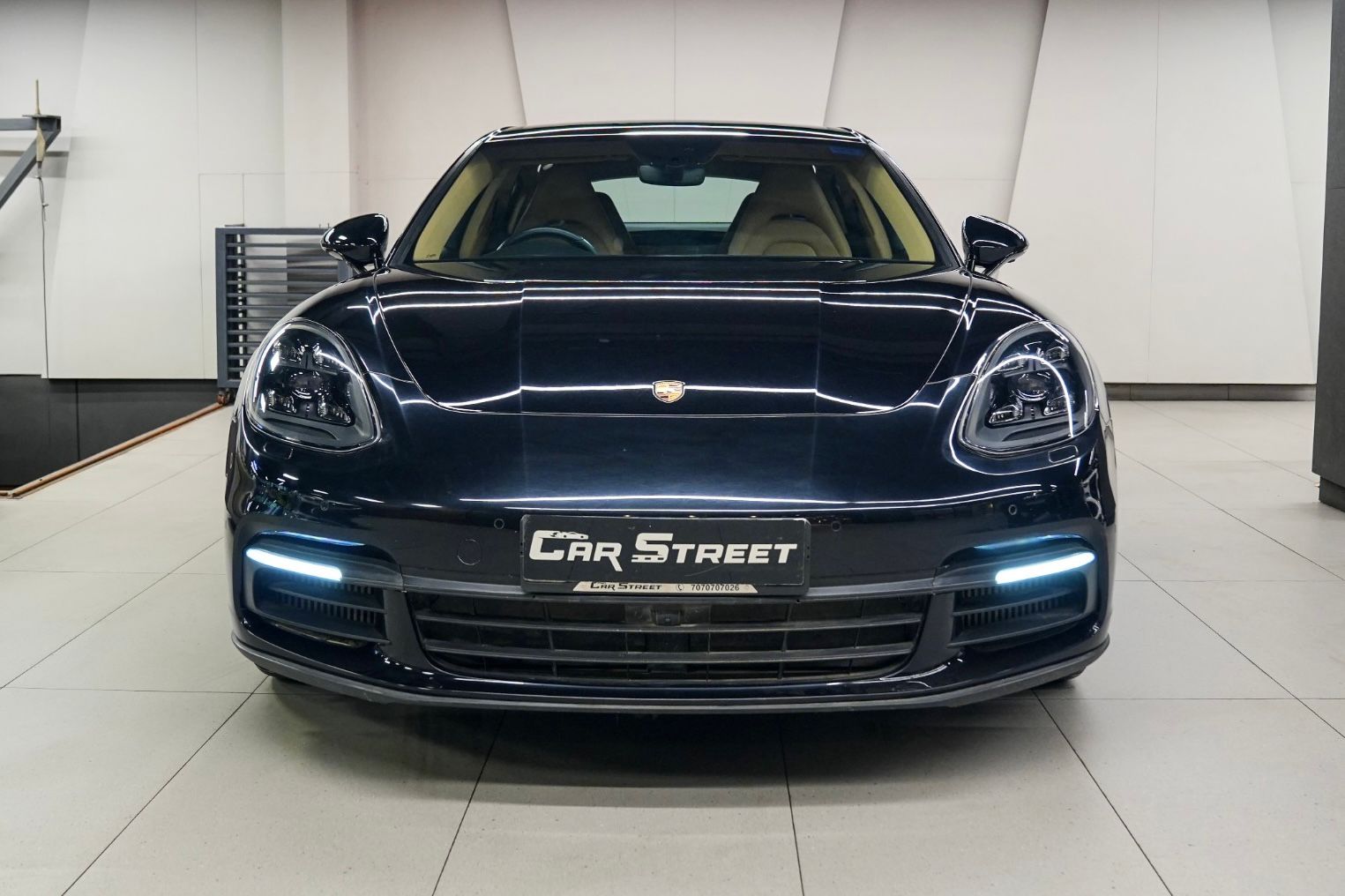 Porsche Panamera 4